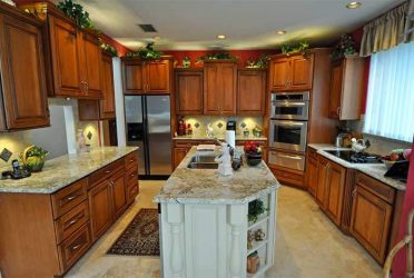 Cabinet Refacing Service