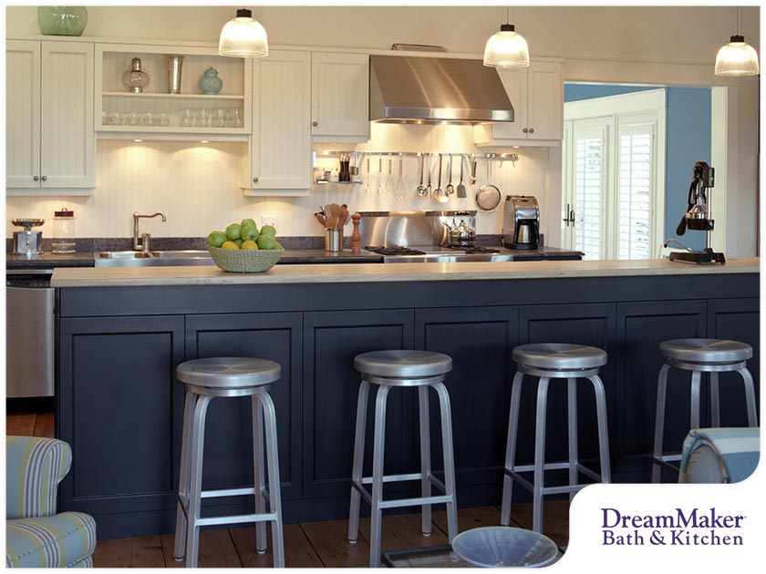 Right Stools For Your Kitchen Island, How To Choose Kitchen Bar Stools